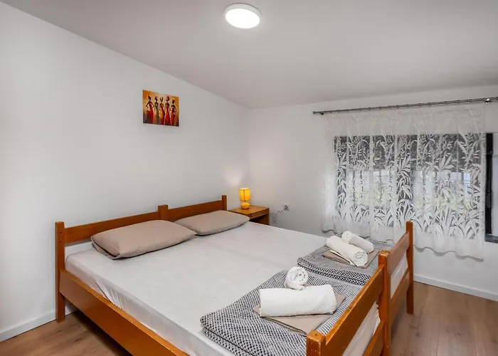 Apartment Stunning In *
