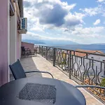 Apartment Stunning In Novi Vinodolski